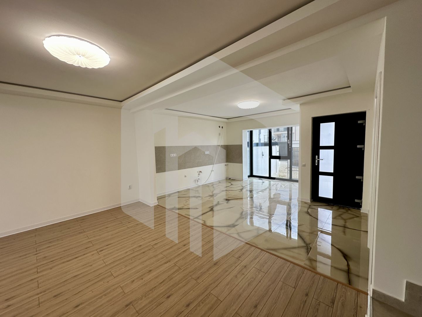 Cristian | Duplex |118mpu+ Mansarda amenajata | La Cheie| 158mp Teren - Poză 9
