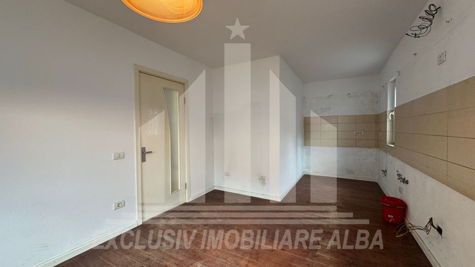 Casa individuala | Spatiu comercial | 306 mp | 415 mp teren | Maieri - Poză 3