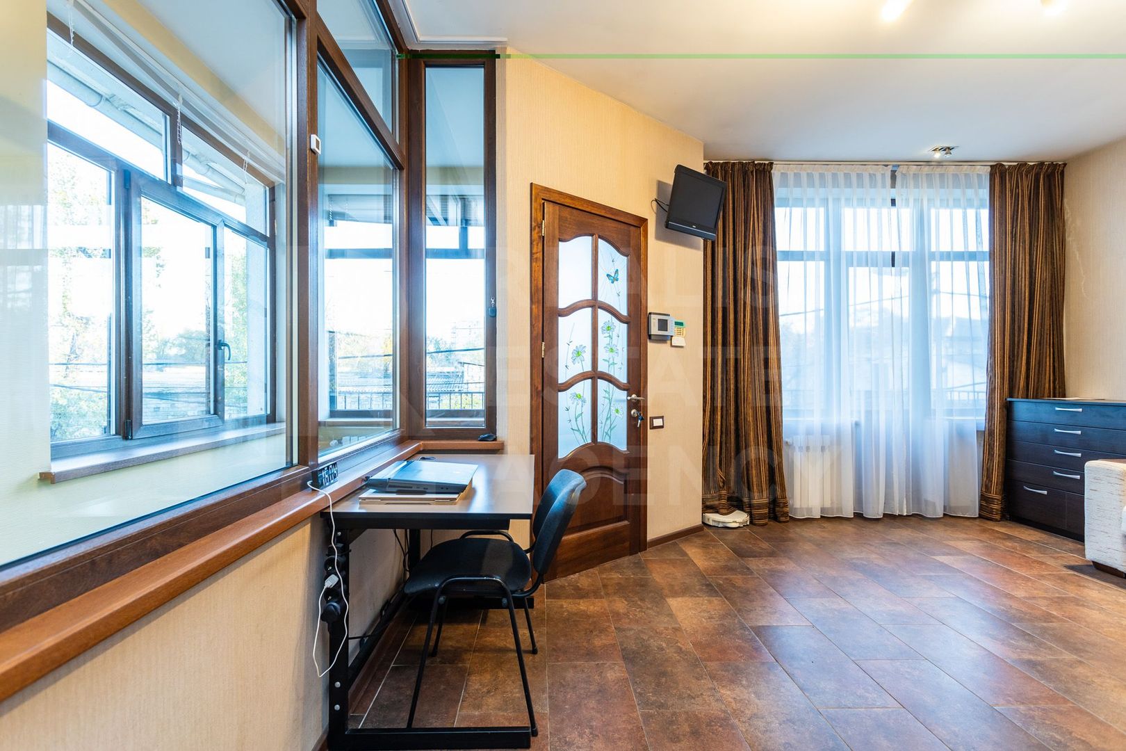 Vanzare spatiu comercial de 256 m2 în centrul capitalei - Poză 11