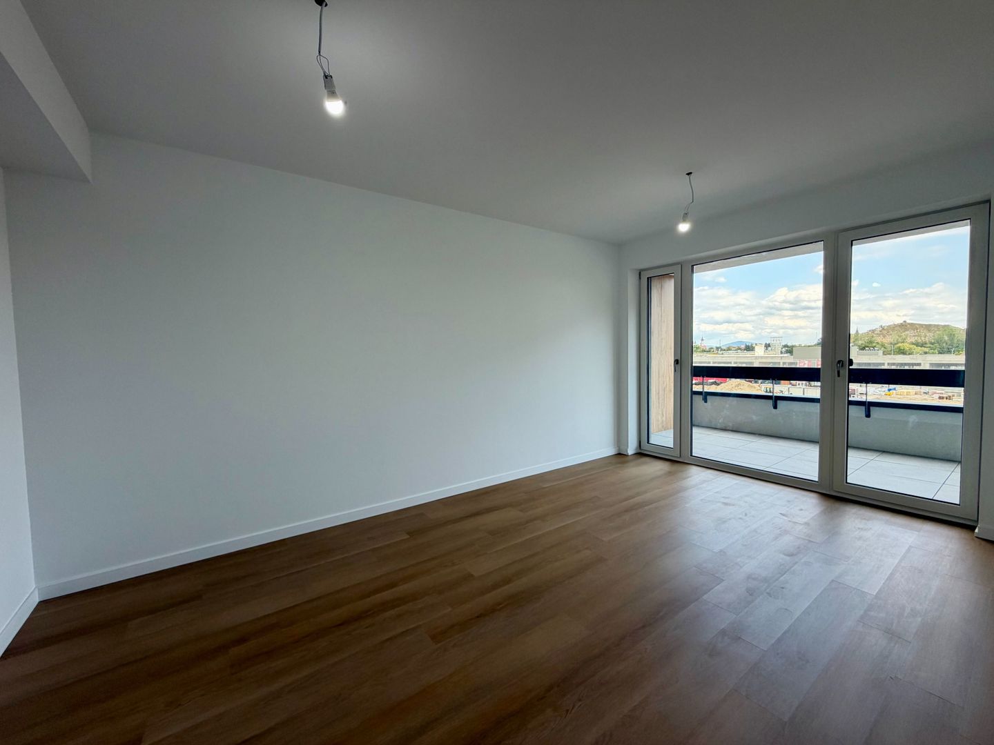 Apartament 2 camere | terasă 18 mp | Alphaville Distrikt - Poză 2
