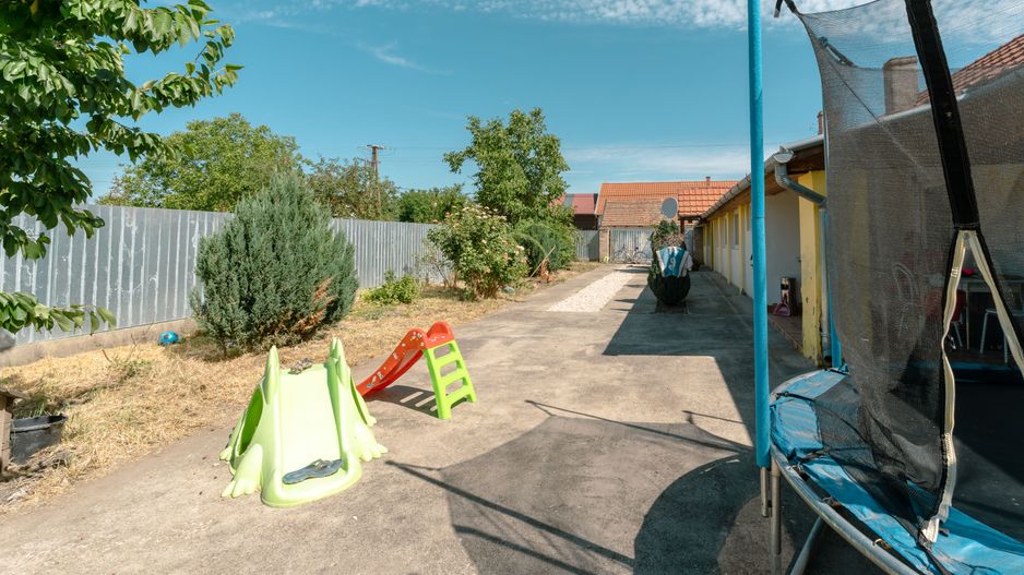 Casă cu teren 3332mp în Bătania - Poză 20