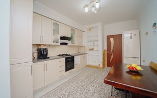 Apartament cu 3 camere I Buiucani I Alba Iulia - Poză 3