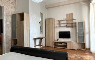 Apartament Calea Victoriei nr 208, risc 1, vedere stradala.