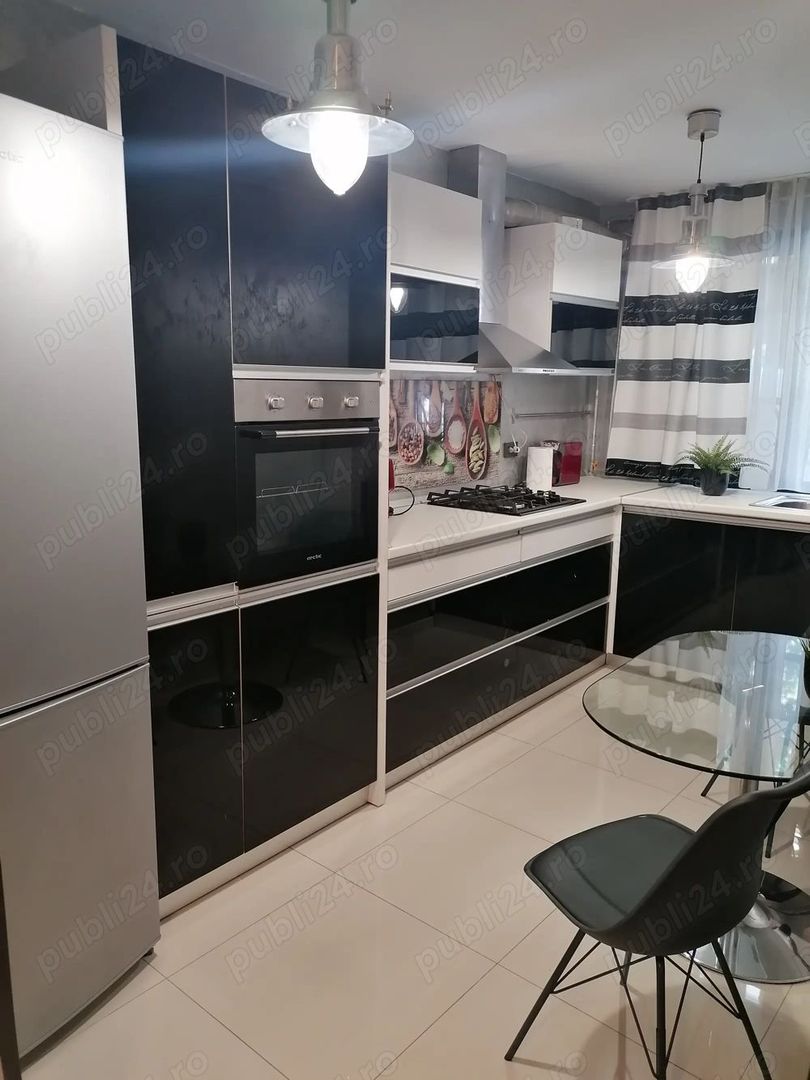 APARTAMENT ELEGANT ZONA SALA PALATULUI - Poză 2