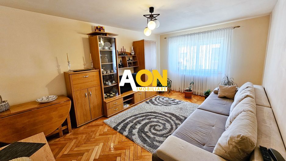 Apartament 3 camere, decomandat, Cetate, zona Kaufland - Poză 1