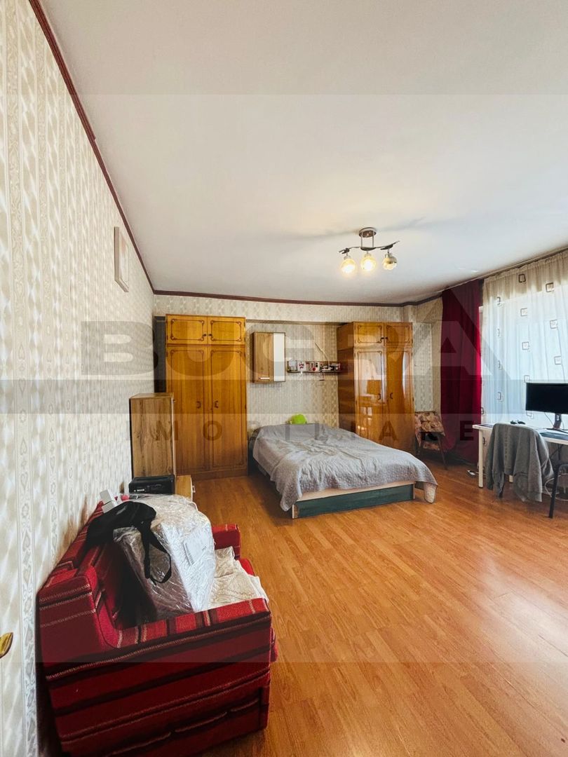 Apartament 2 camere decomandate, balcon, zona Titulescu - Poză 2