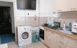Apartament recent restructurat zona micro 14 - Poză 1