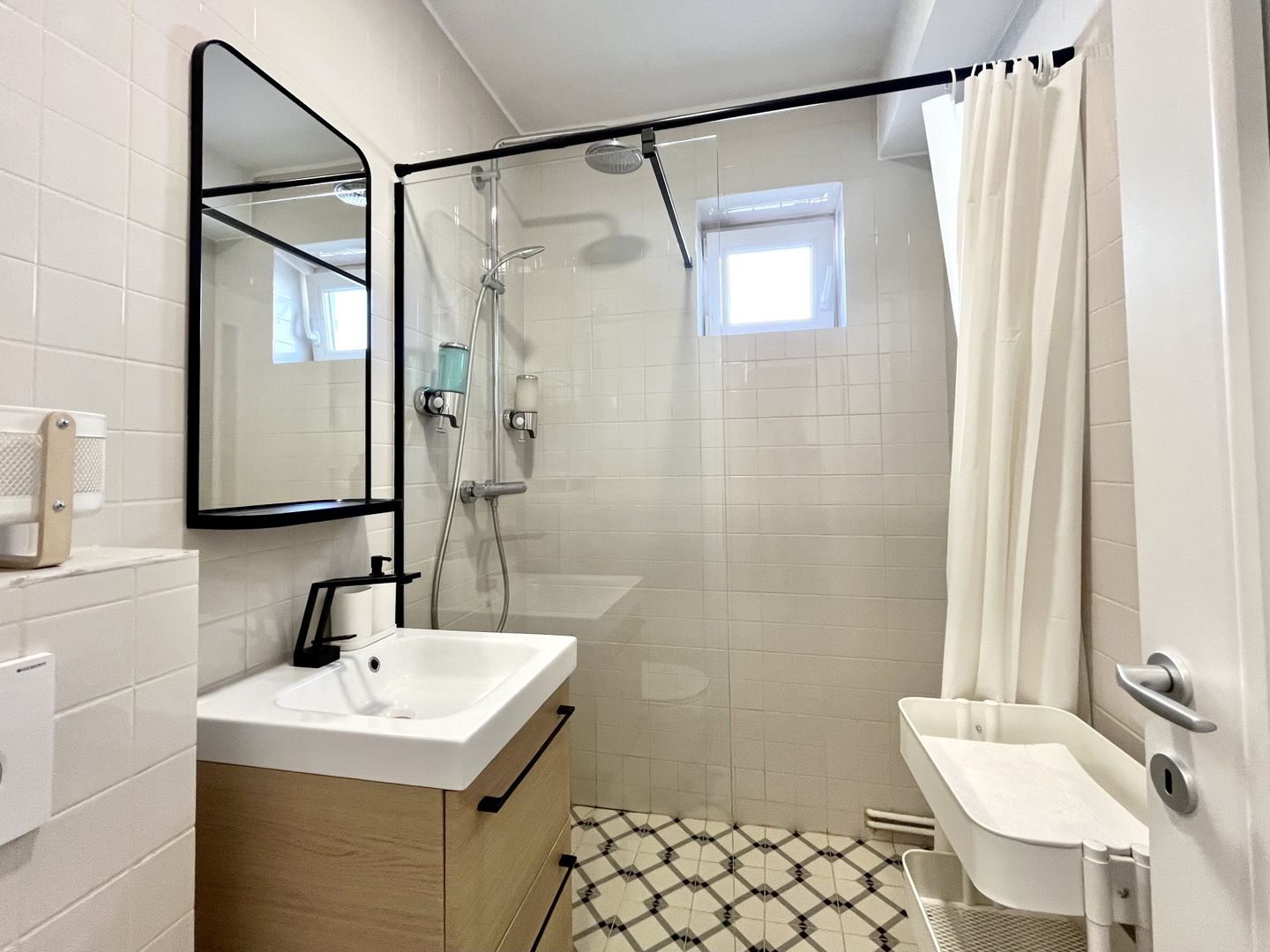 Apartament 3 camere, elegant si vibrant, in Piața Libertății - Poză 24