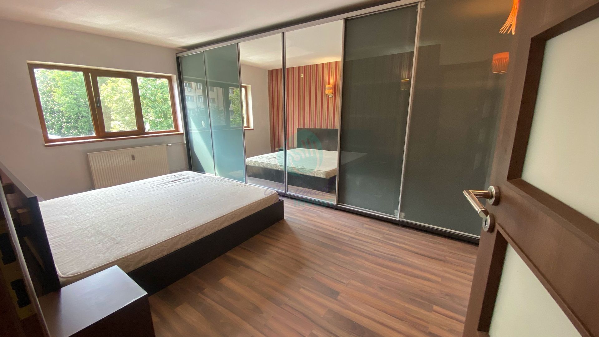 2 camere spatioase langa Doamna Ghica - Poză 3