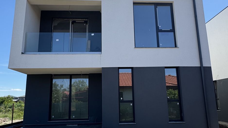 Vile Tunari, zona BUNA, Toate Utilitatile, curte 350m2 - Poză 3