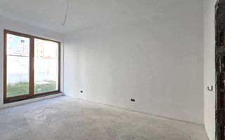 Apartament de vanzare 3 camere + curte 75mp***Domenii - Poză 9