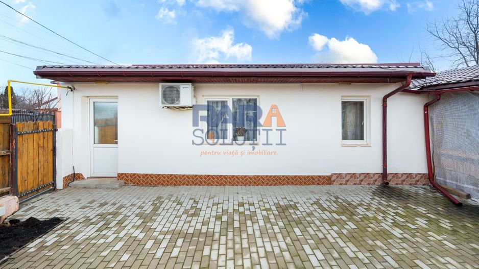 Casă micuță + un pic de curte - Poză 9