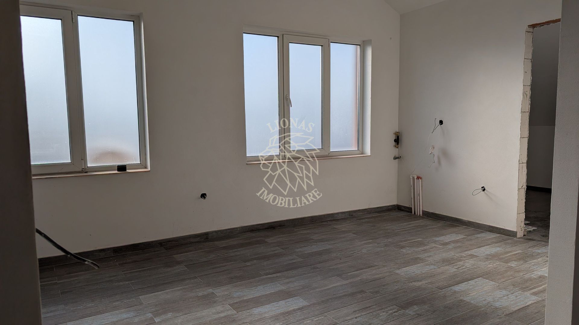 Oferta! Apartament Nou 5 camere 117 mp-parcare-Zona Decebal - Poză 3