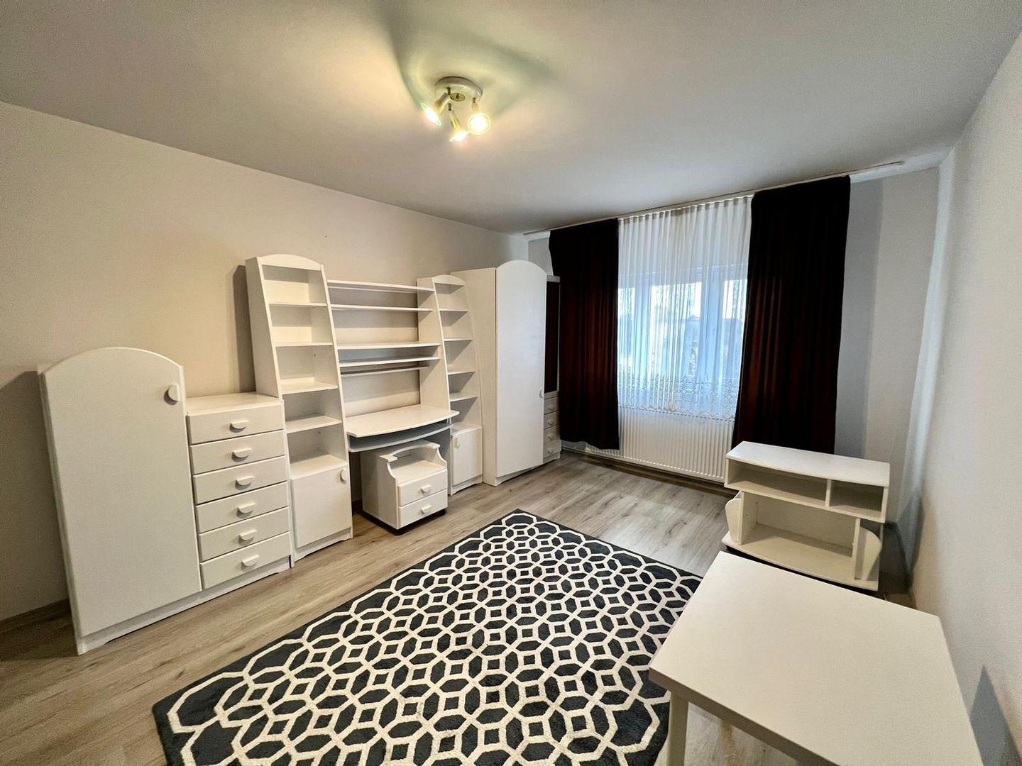 Apartament 3 camere, zona Telegrafului-Take Ionescu. - Poză 1