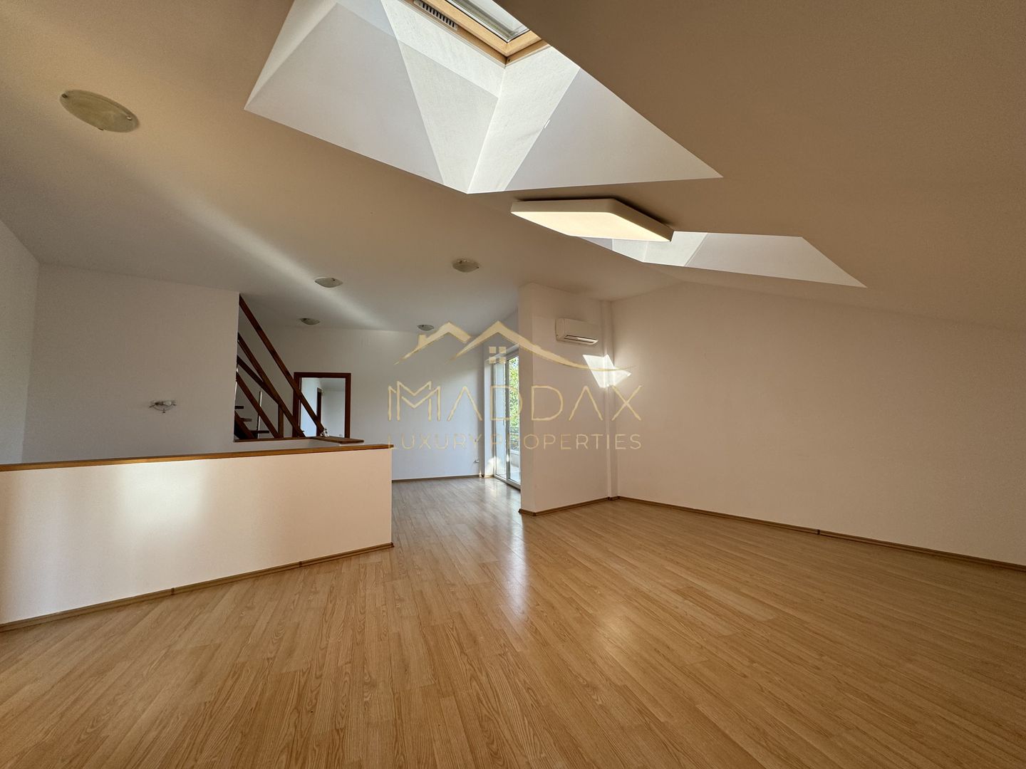 Vila Individuala 7 camere*Piscina*Teren 1000 mp / 8 parcari// Erou Iancu Nicolae - Poză 63