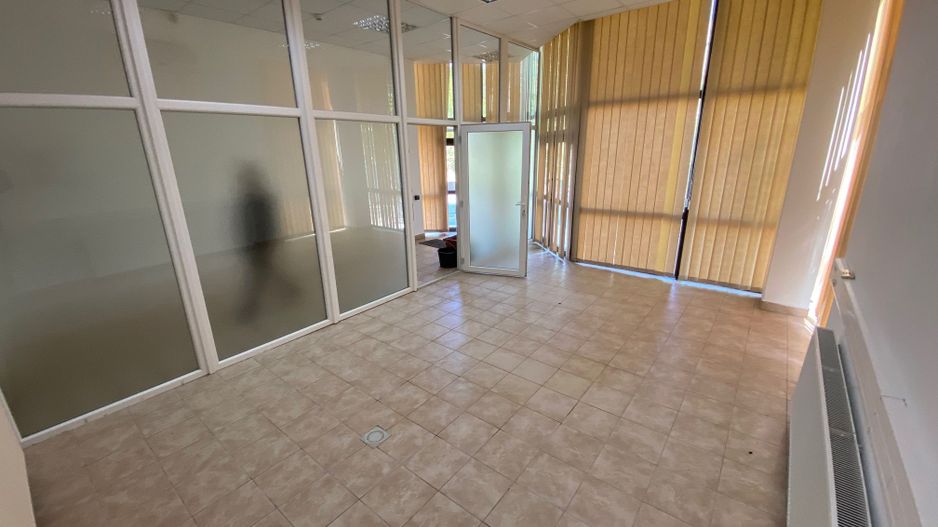 Spatiu de birou sau comercial - Poză 16