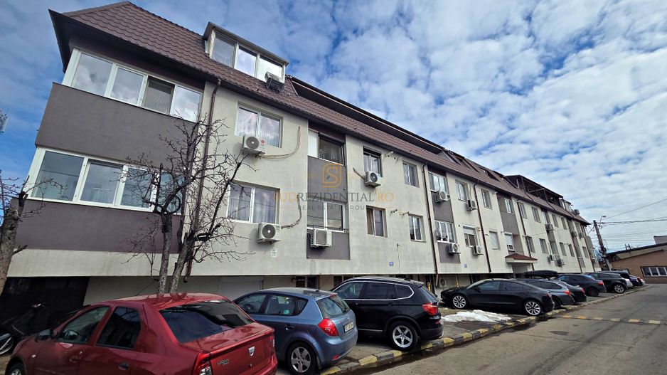 Apartament 3 camere de vanzare, decomandat, Aparatorii Patriei, Sect 4 - Poză 14
