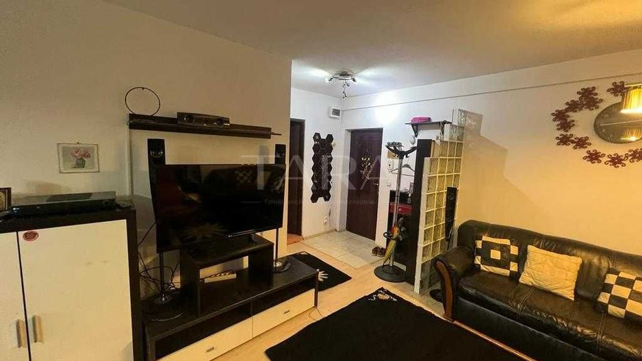 Apartament 2 camere – Baciu, zona Petrom, etaj intermediar - Poză 2