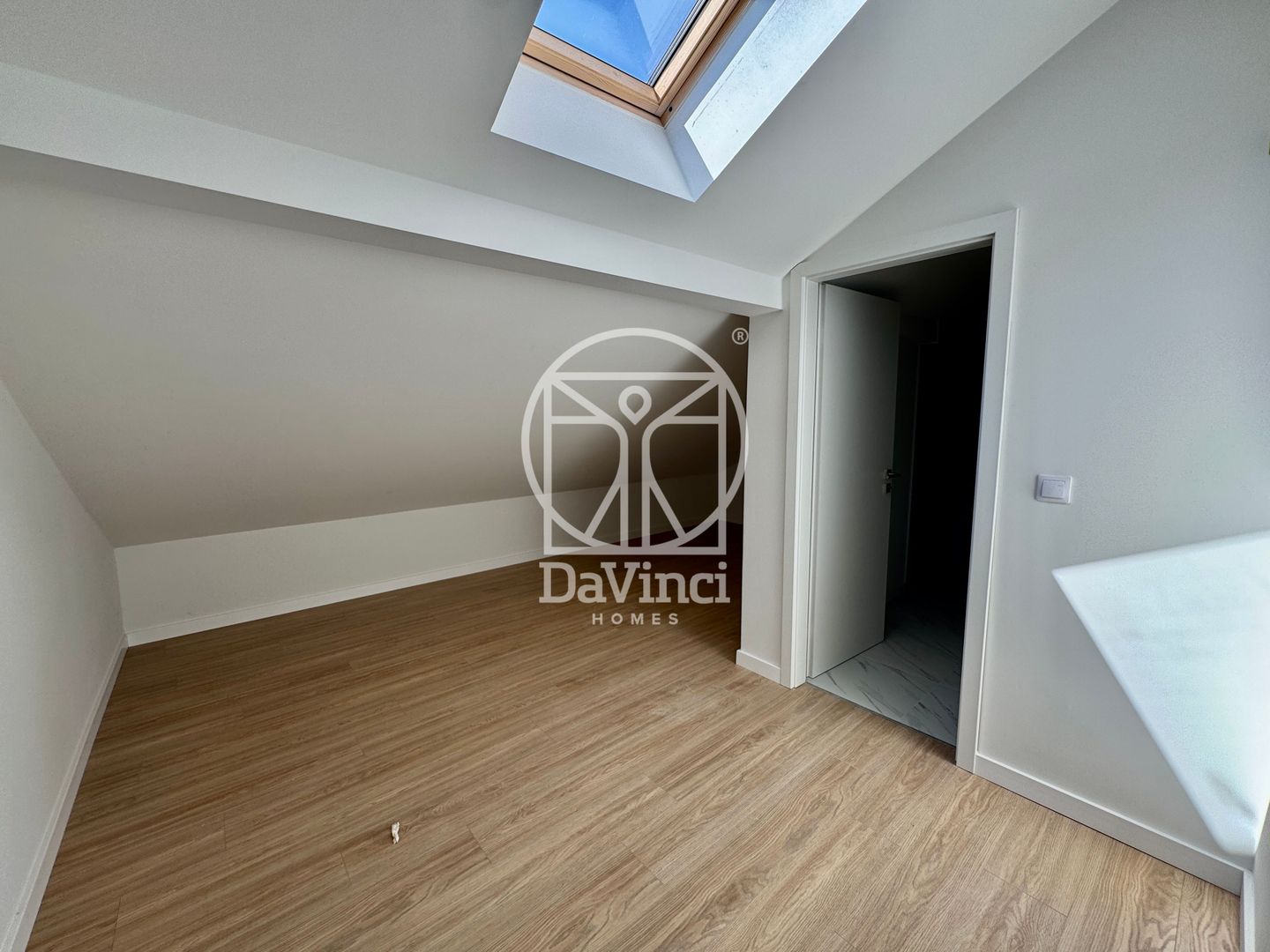 Penthouse 4 camere, intabulat, finisat la cheie (NCL-WESTVILA-ap.8) - Poză 9