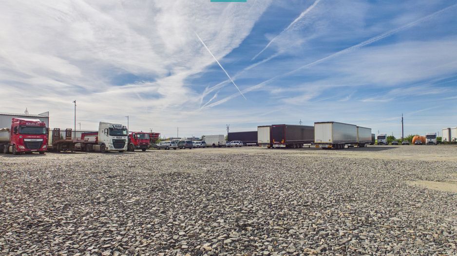 Parcare camioane de închiriat – Arad - Poză 1