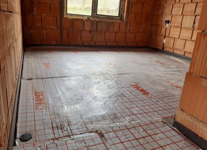 Casa la rosu 3 cameren 56 mp-teren 500 mp-Livezile - Poză 3