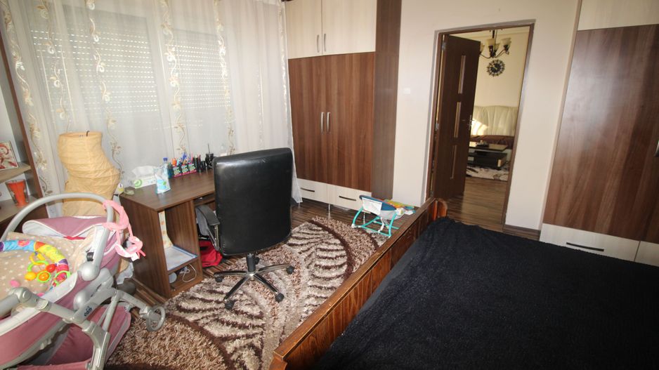 CASA-ZONA MEHALA CU DOUA FRONTURI - Poză 8