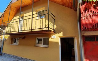Apartament cu 3 camere, parter + mansardă, decomandat, zona Cetate - Poză 1