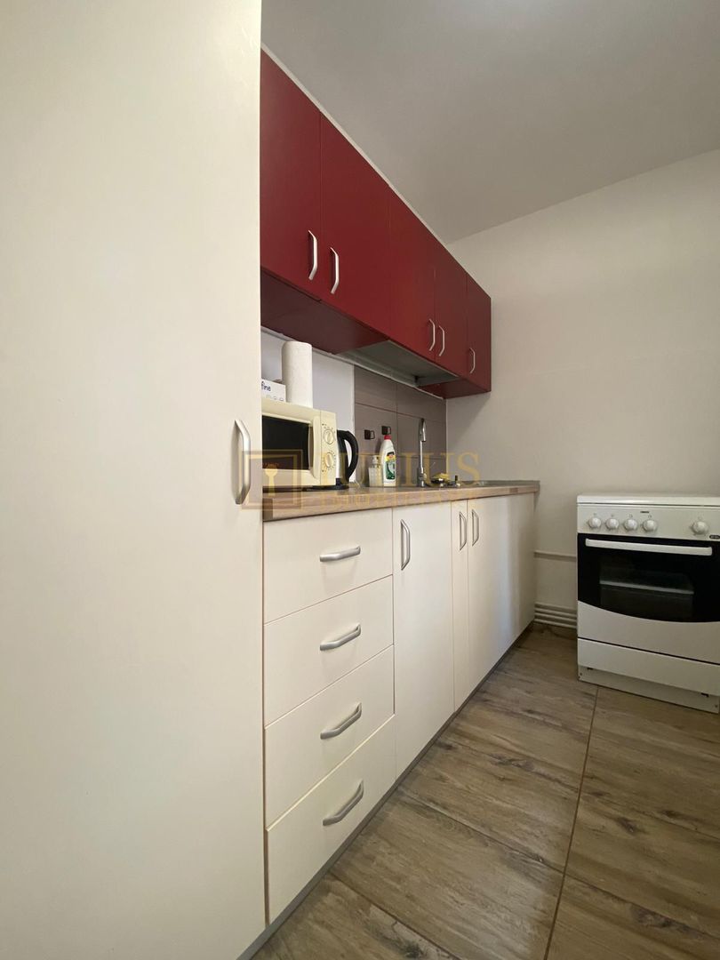 2 dormitoare, centrala proprie, bucatarie inchisa. Piața Libertatii. - Poză 17