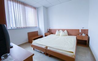 Cladire cu functiuni mixte - Poză 20