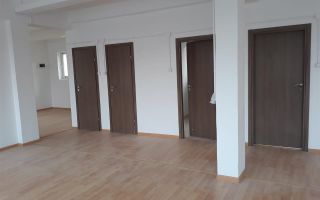 Incepe afacarea ta prospera in unul din aceste Spatii comerciale, Tractorul - Poză 5
