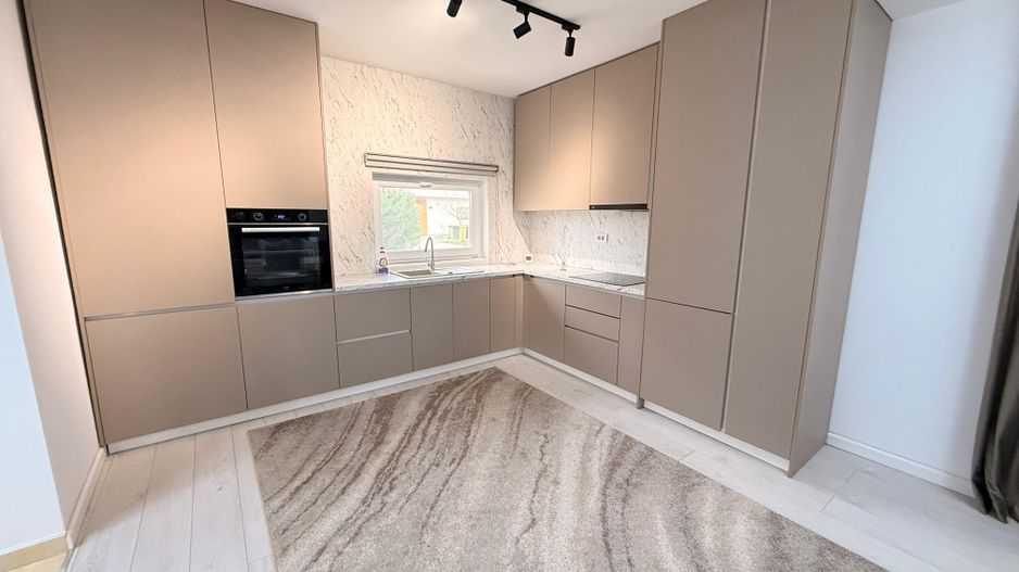 Vila Indivduala Aerocity Tunari - Poză 2