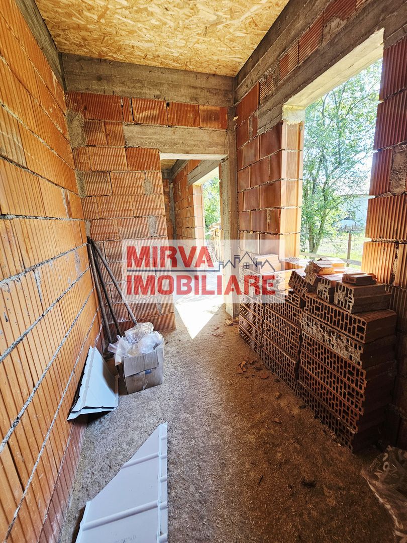 🏡 Casă la roșu cu 4 camere, 122 mp utili, teren 465 mp – Băicoi - Poză 45