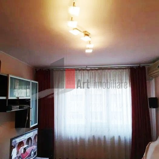 Apartament 3 camere de vanzare zona Pantelimon-Bulevardul Chisinau - Poză 2