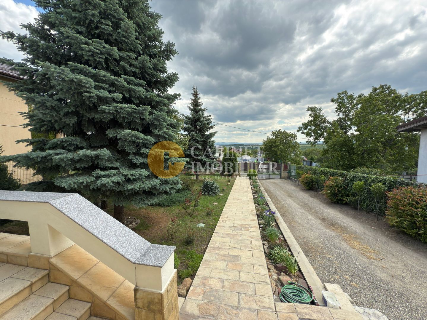 Proprietate deosebită în Aroneanu – 2 case pe teren generos de 1209 mp - Poză 12