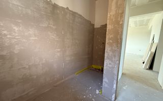 Casa 3 Dormitoare/Garaj/Terasa cu Teren Generos de  650MP - Poză 8