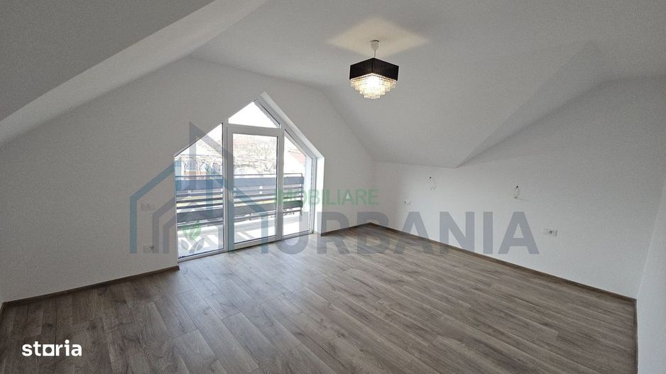 Casă modernă P+M cu vedere panoramică spre lac, Ciurbești, Miroslava - Poză 14