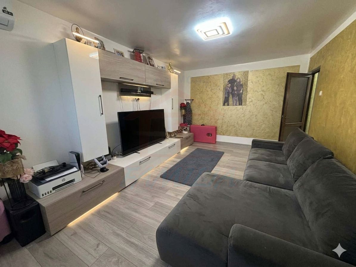Vanzare apartament 2 camere, Micro 20, 57 mp, 82.000 EURO - Poză 1