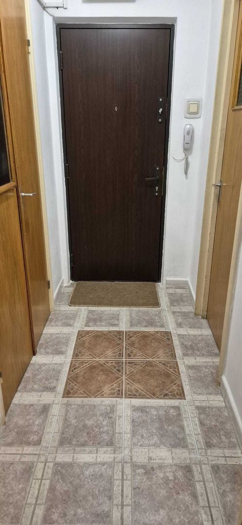 APARTAMENT 3 CAMERE SPATIOS ZONA FAVORIT - Poză 6