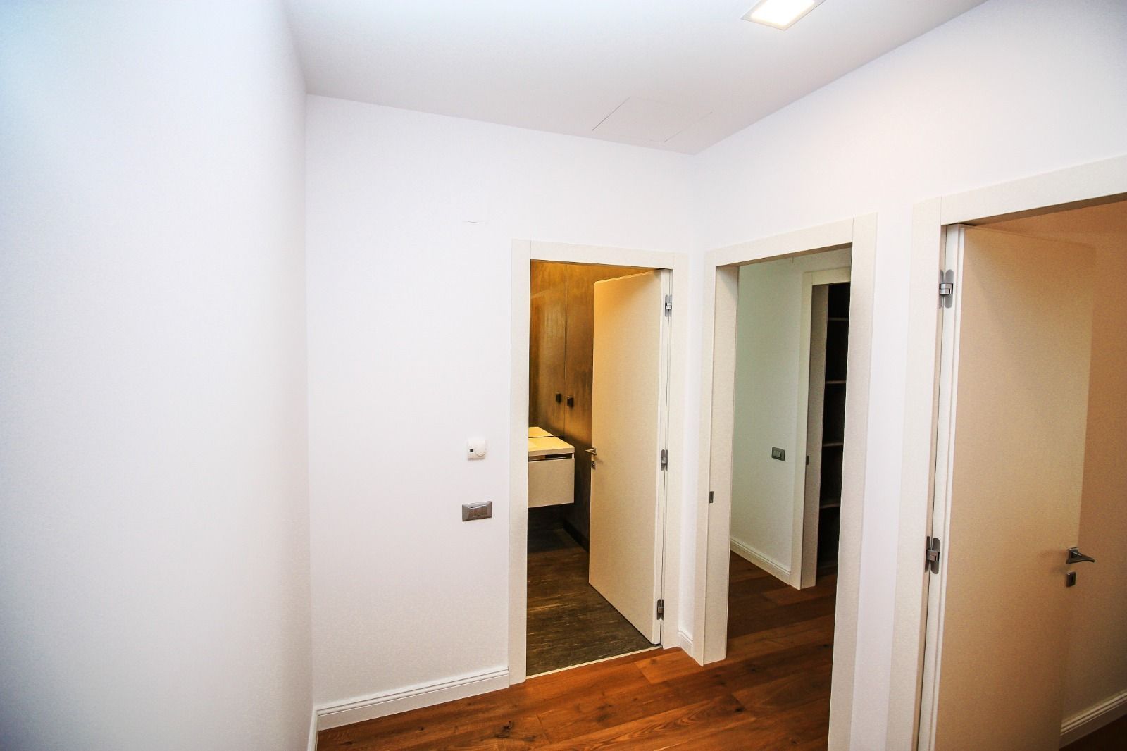 Floreasca Apartament 5 camere 3 Bai || Imobil boutique || Parcari Subterane 2 - Poză 22