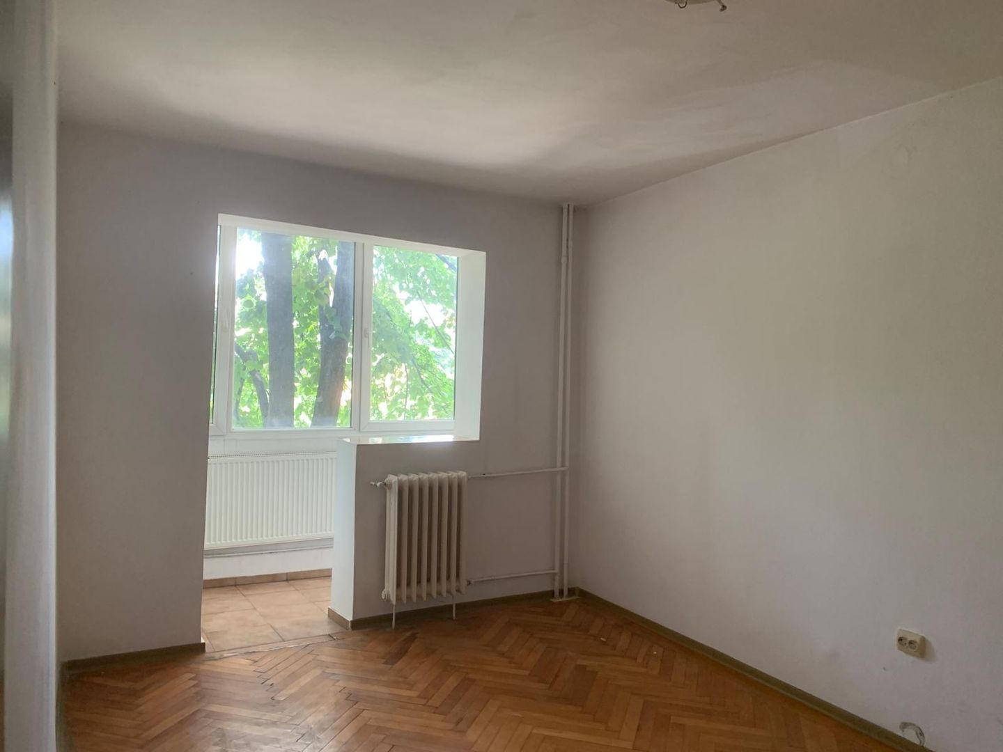 Apartament de 2 camere, 38 mp , et. 2 in Calea Sagului - Poză 3