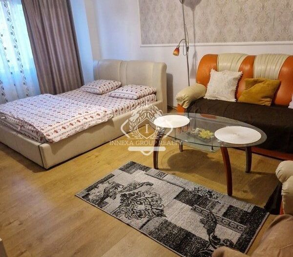 Garsoniera decomandata cf.1 mobilata/utilata bloc 1990 - Mall Vitan - Poză 1