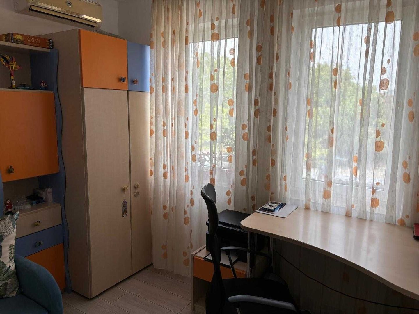 Vanzare apartament 3 camere, 2 minute de METROU - Poză 8