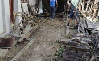 Teren 293 mp si casa 94 mp, doar acces pietonal - Poză 5