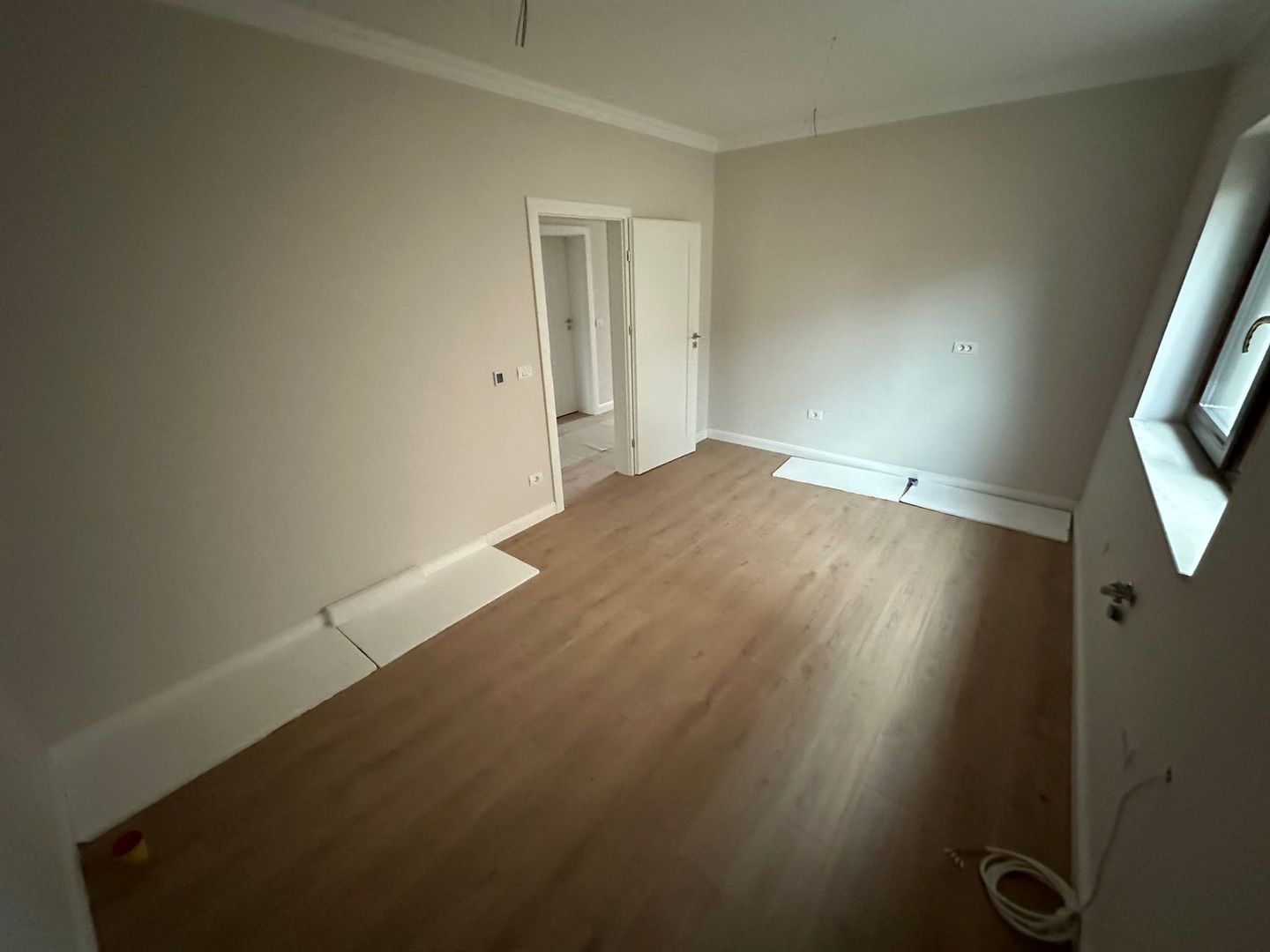 CASA TIP DUPLEX DESPARTIT PRIN GARAJ - Poză 27