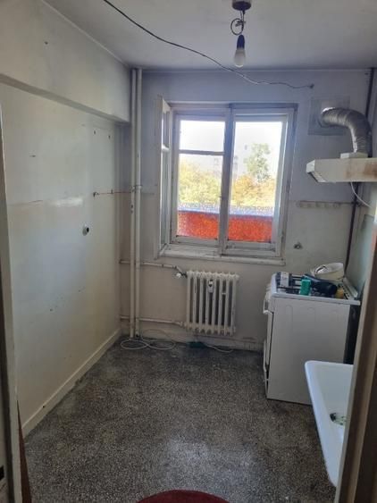 Apartament 3 camere Favorit metrou - Poză 3