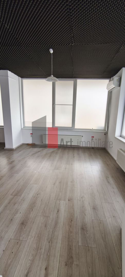Spatiu comercial 2 etaje stradal, compartimentat - Poză 5