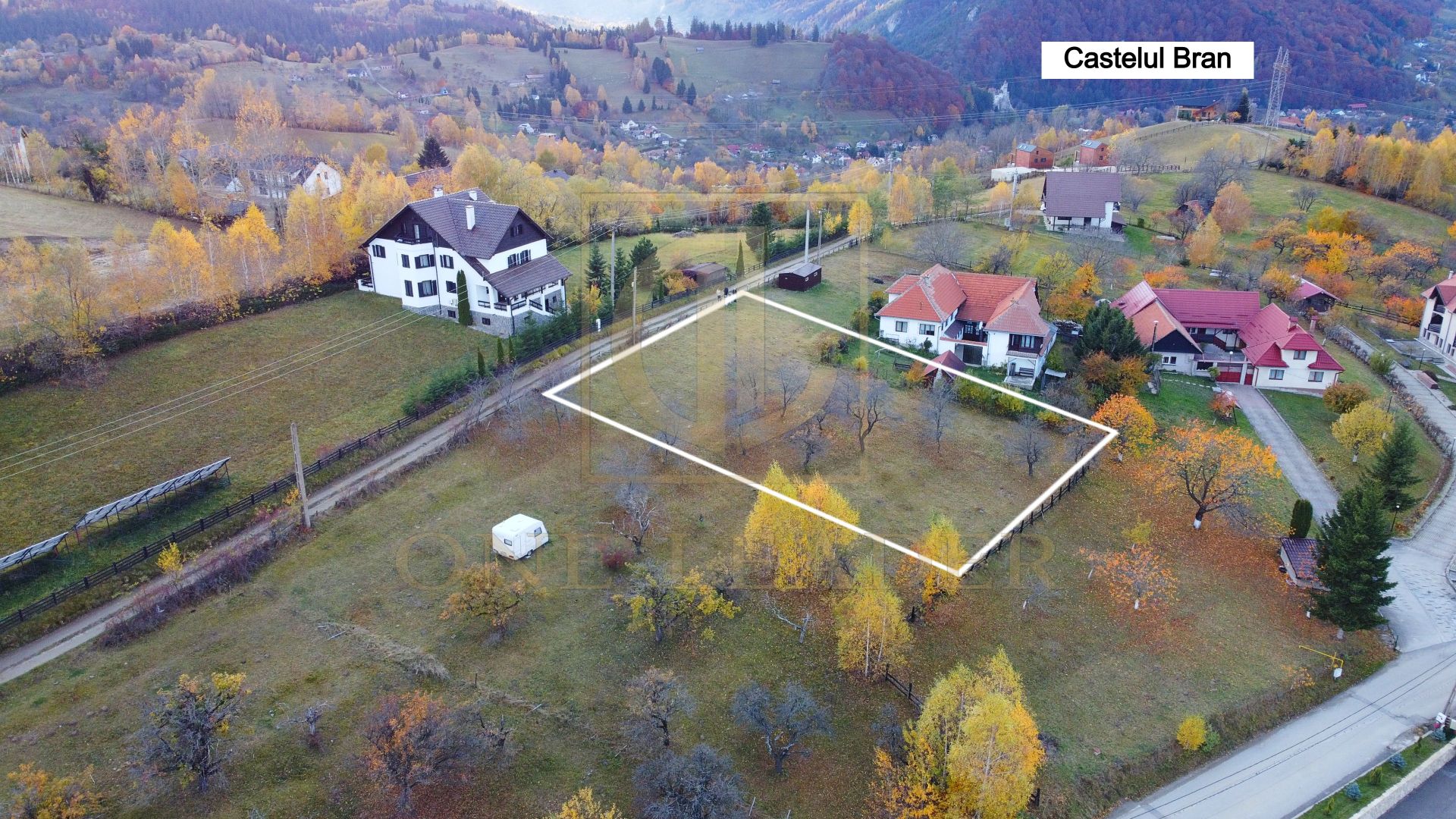 Intravilan 1000 mp | Sohodol-Priveliște panoramică către munți Bucegi - Poză 1