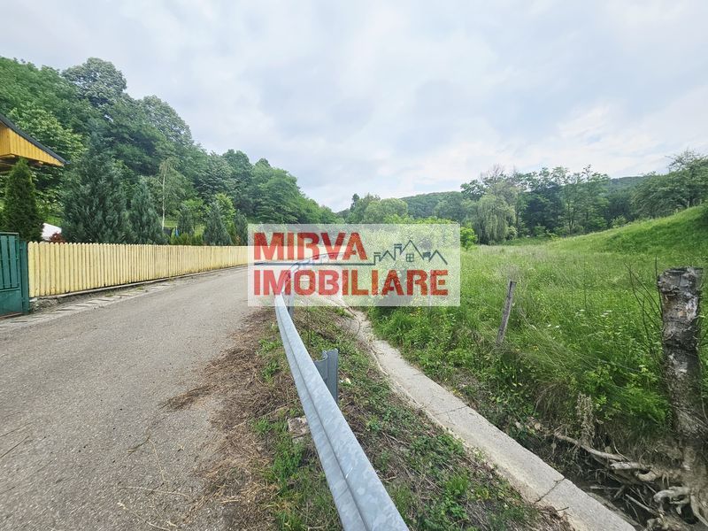 Teren intravilan lângă pădure – 1659 mp,  C.U. P+2E, Vărbilău - Poză 9