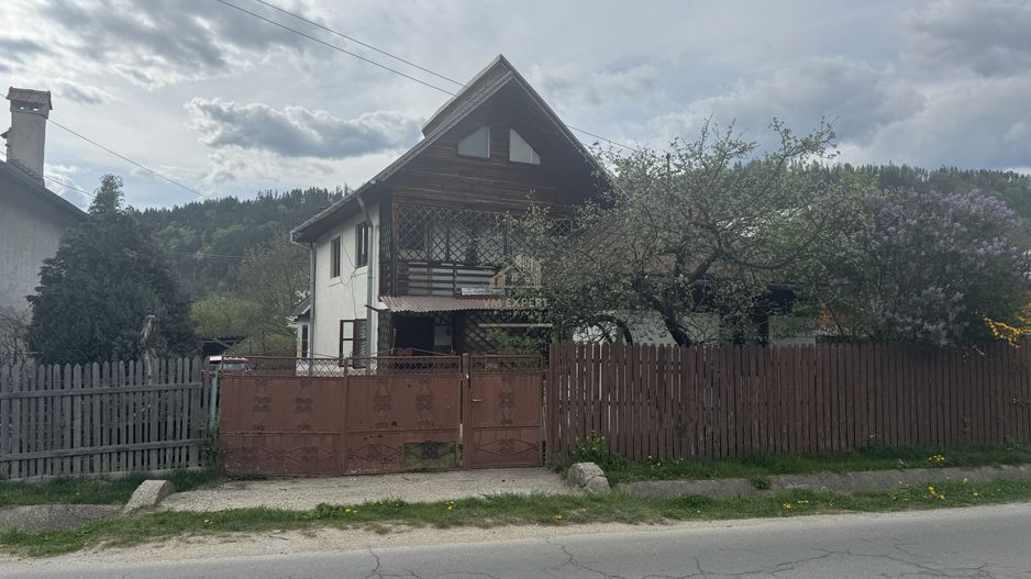 CASA 4 CAMERE, TEREN 604 MP, VOINESTI LERESTI, COMISION 0% - Poză 1
