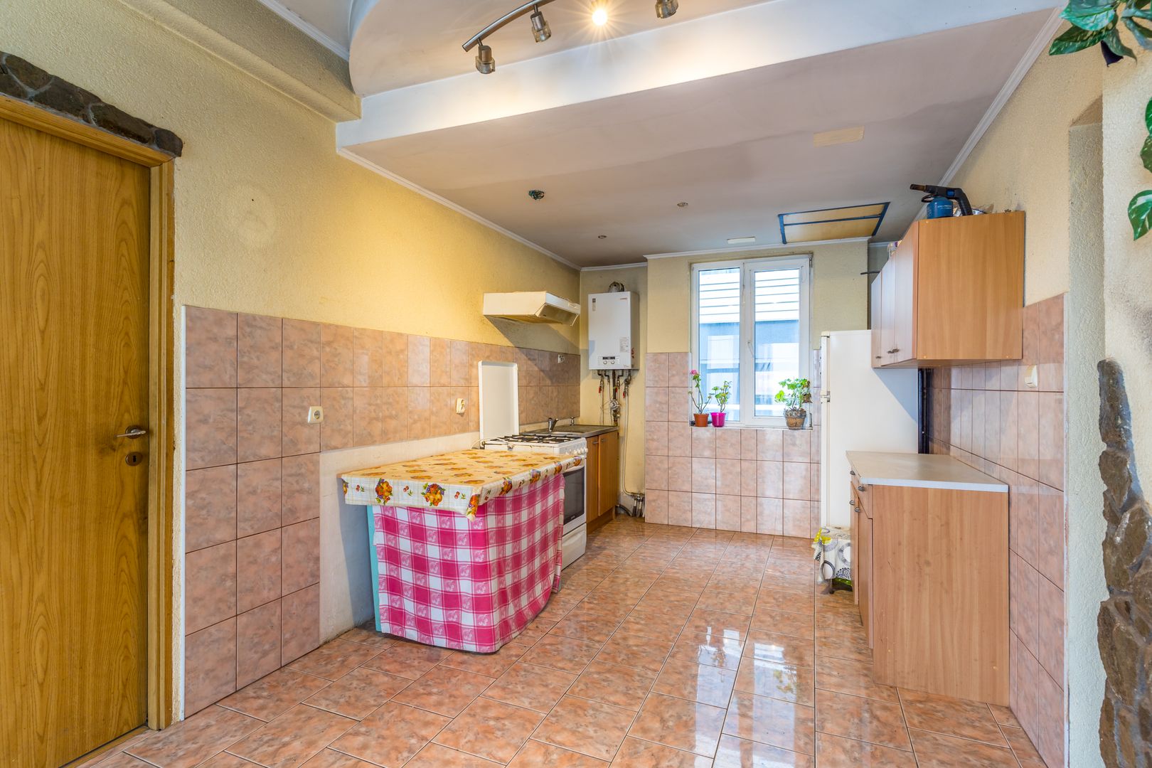 Casă / Vilă cu 3 camere de vânzare în zona Iris - Poză 1